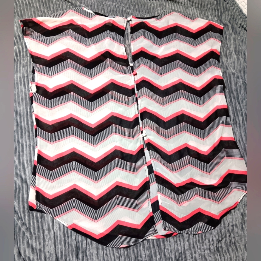 Torrid - Zig-Zag Pattern Sheer Top W/ Button Back… - image 7